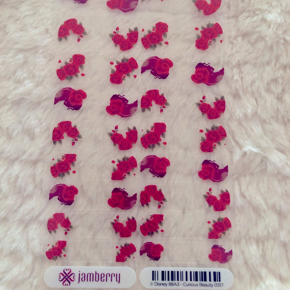 DisneyxJamberry: 'Curious Beauty' nail wrap